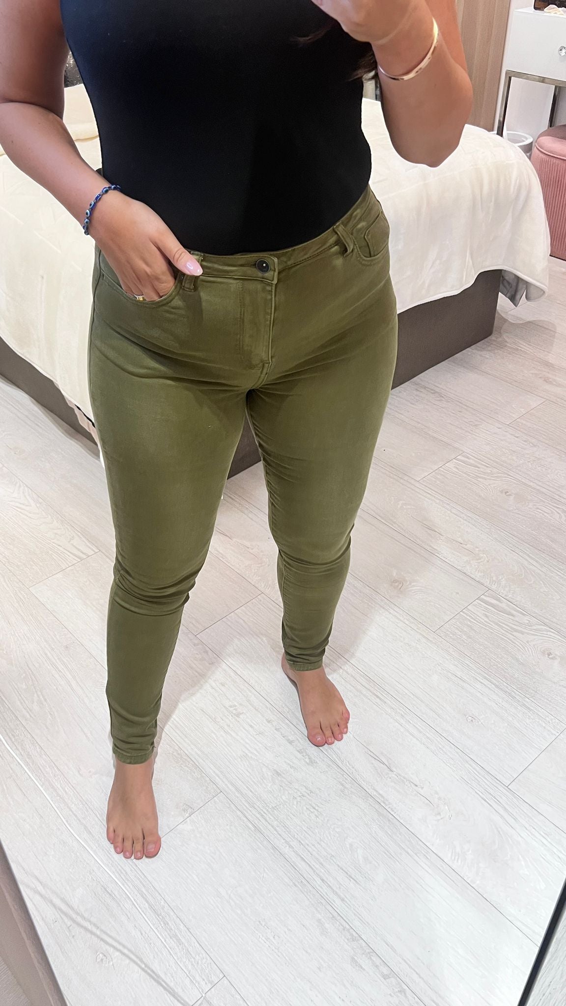 Jonie Plain High Waist Jeans