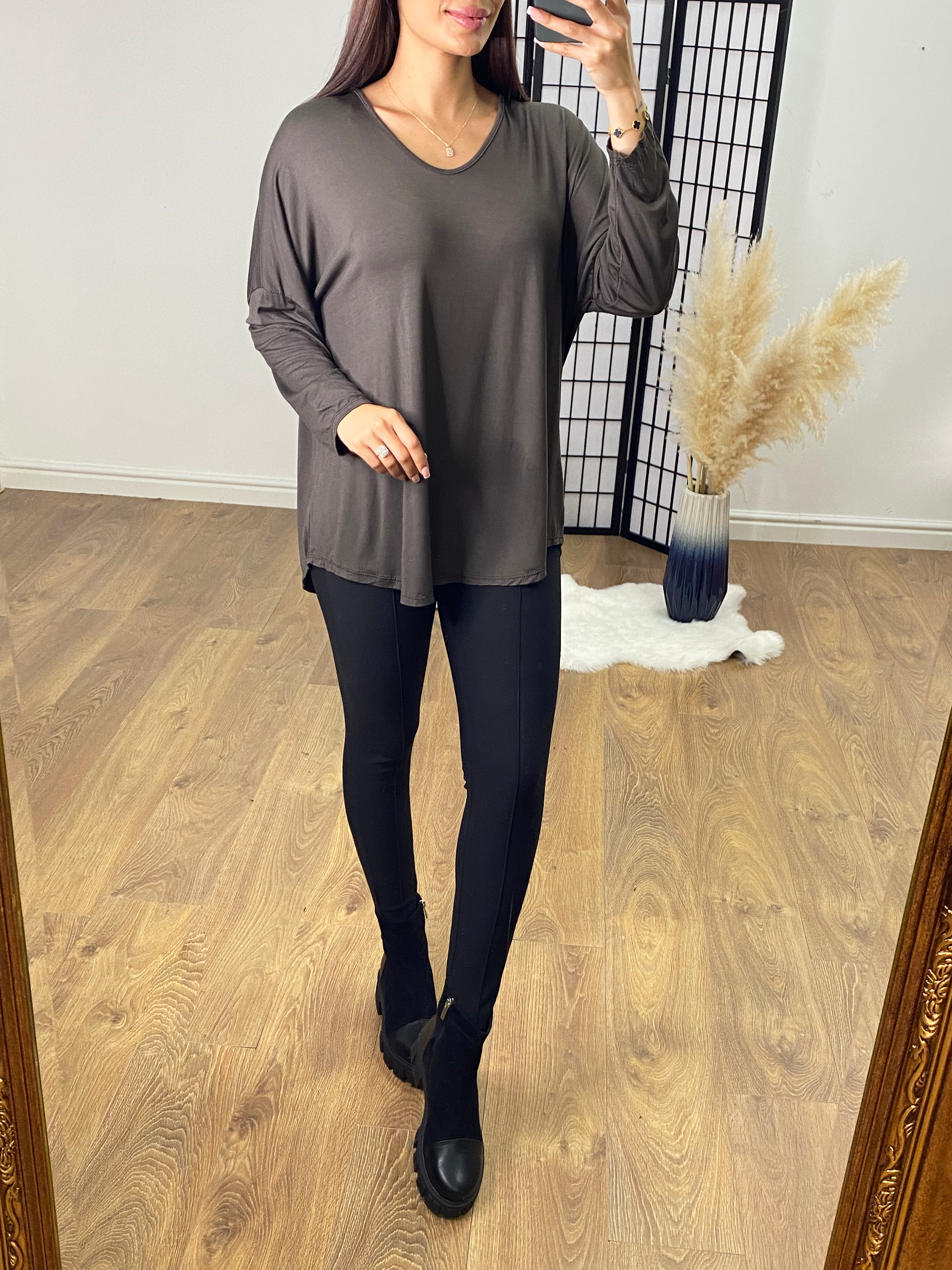 Story V Neck Drop Shoulder Basic Top