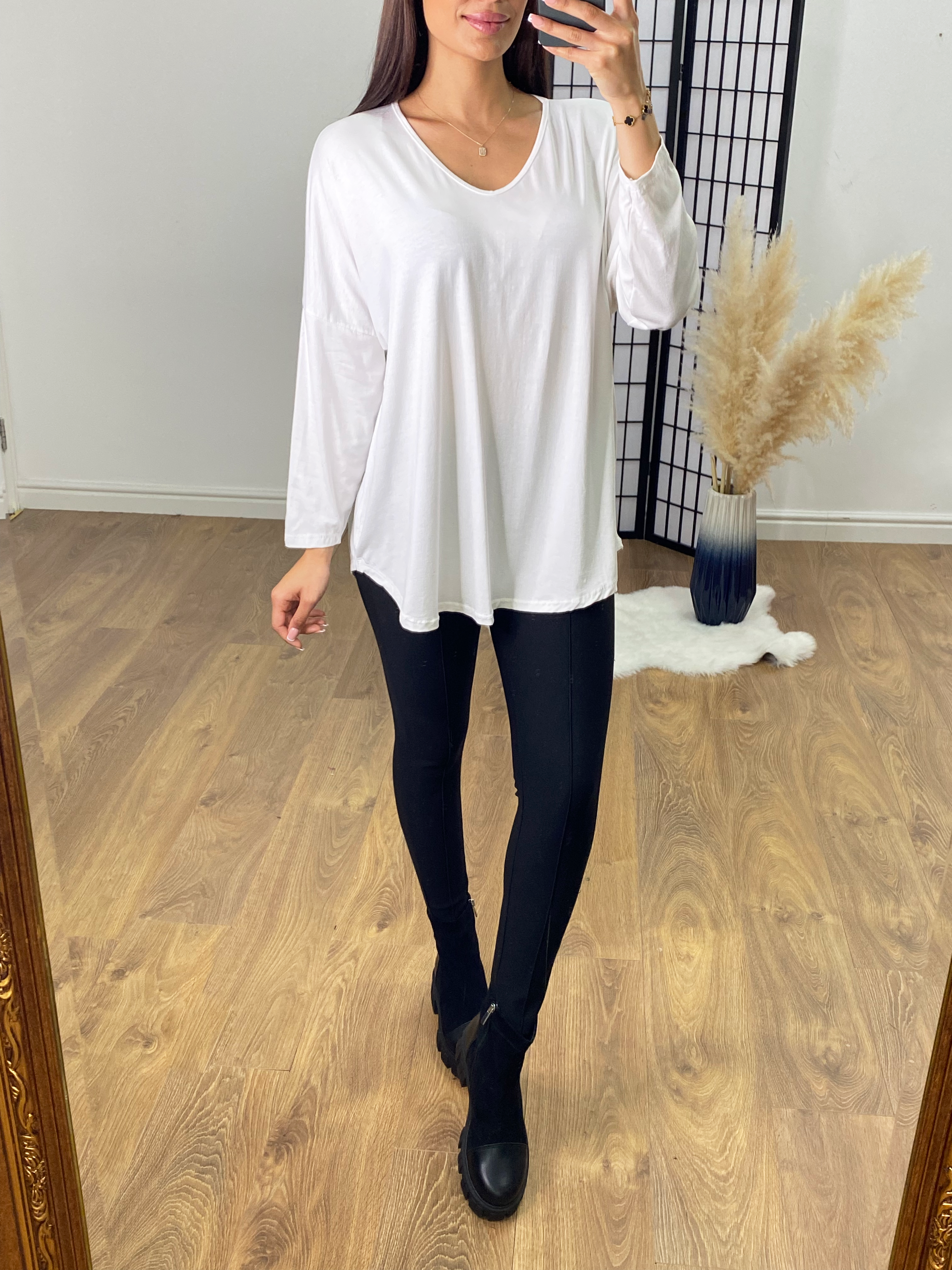 Story V Neck Drop Shoulder Basic Top