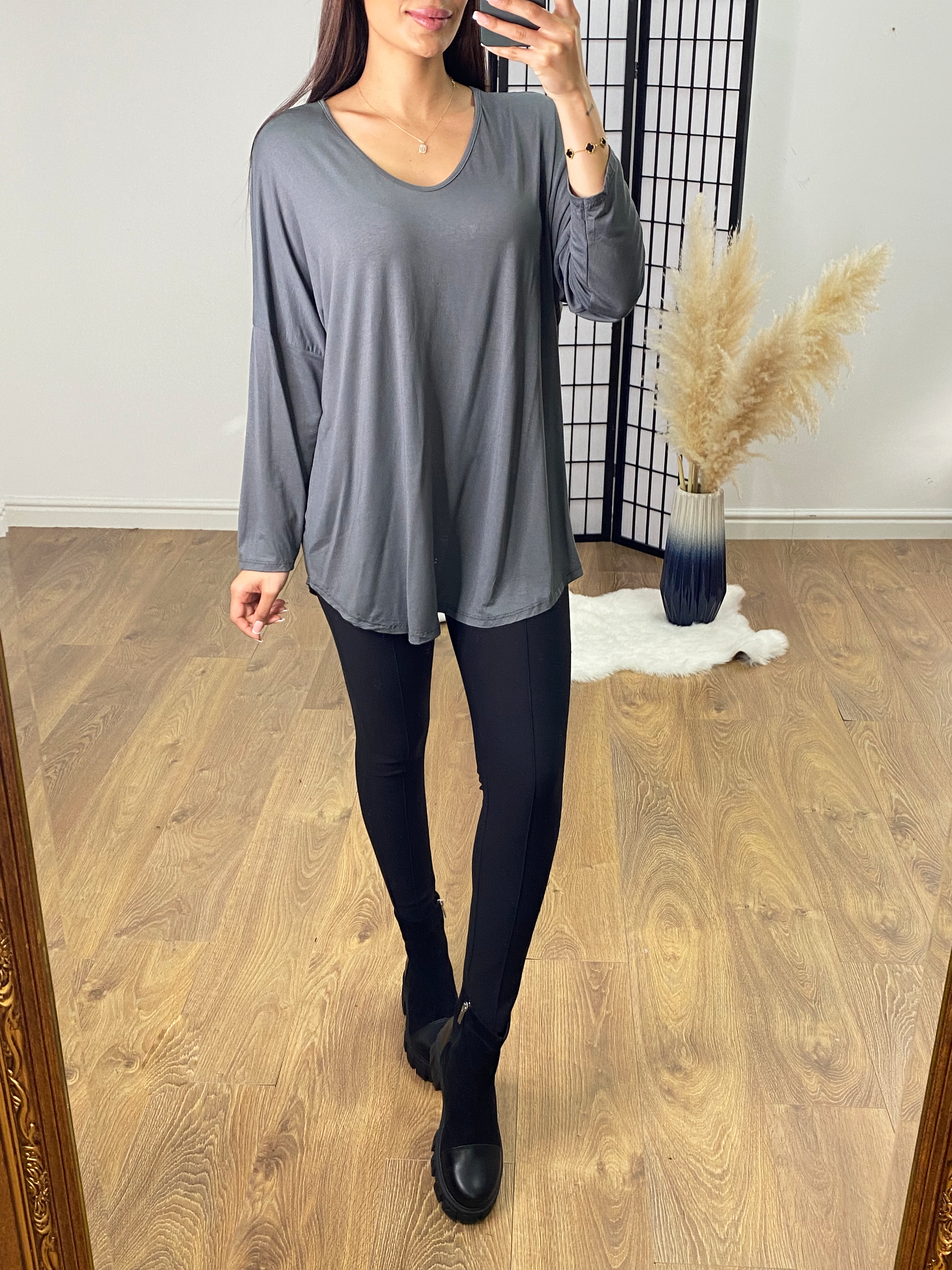 Story V Neck Drop Shoulder Basic Top