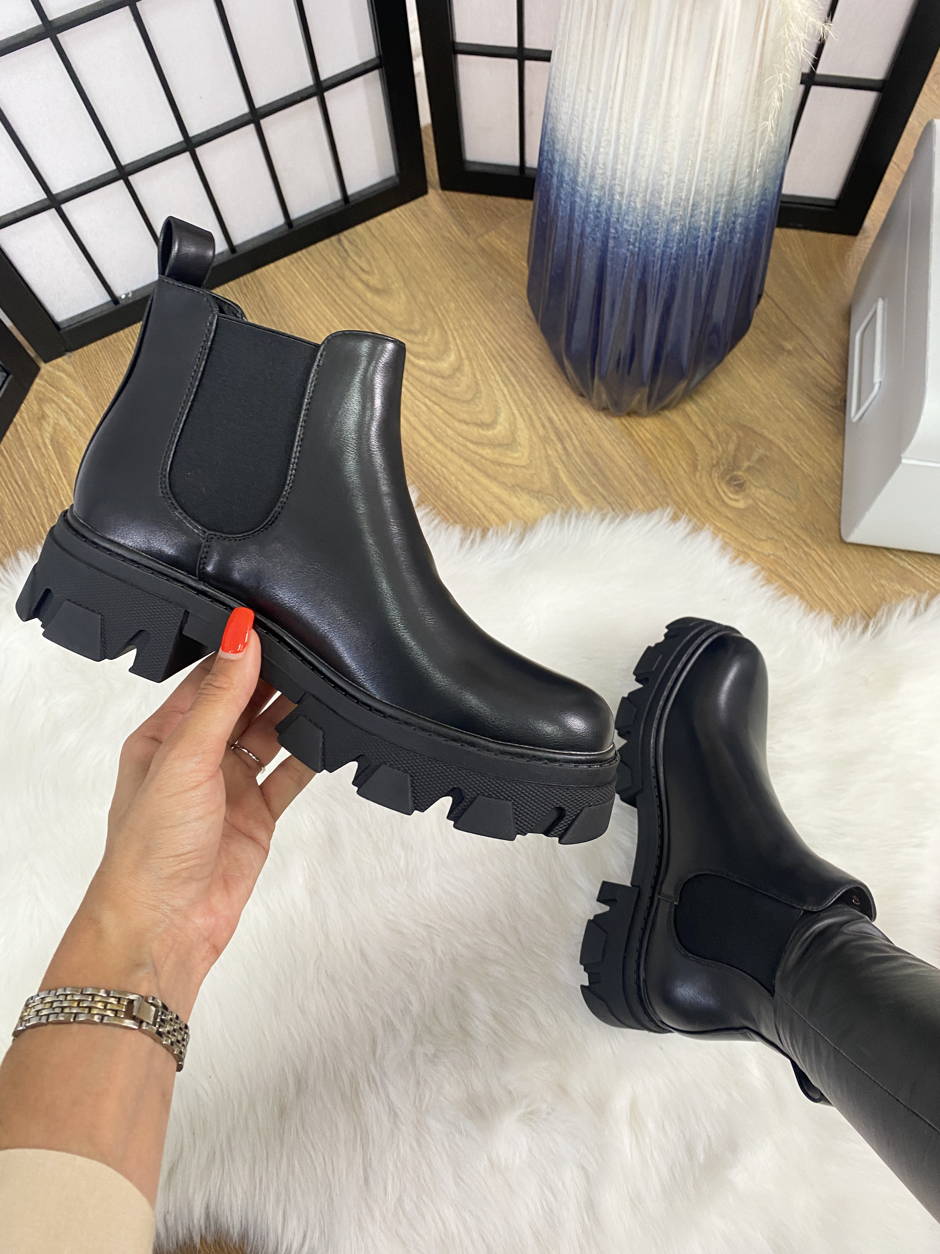 Dominique Faux Leather Chunky Chelsea Boot