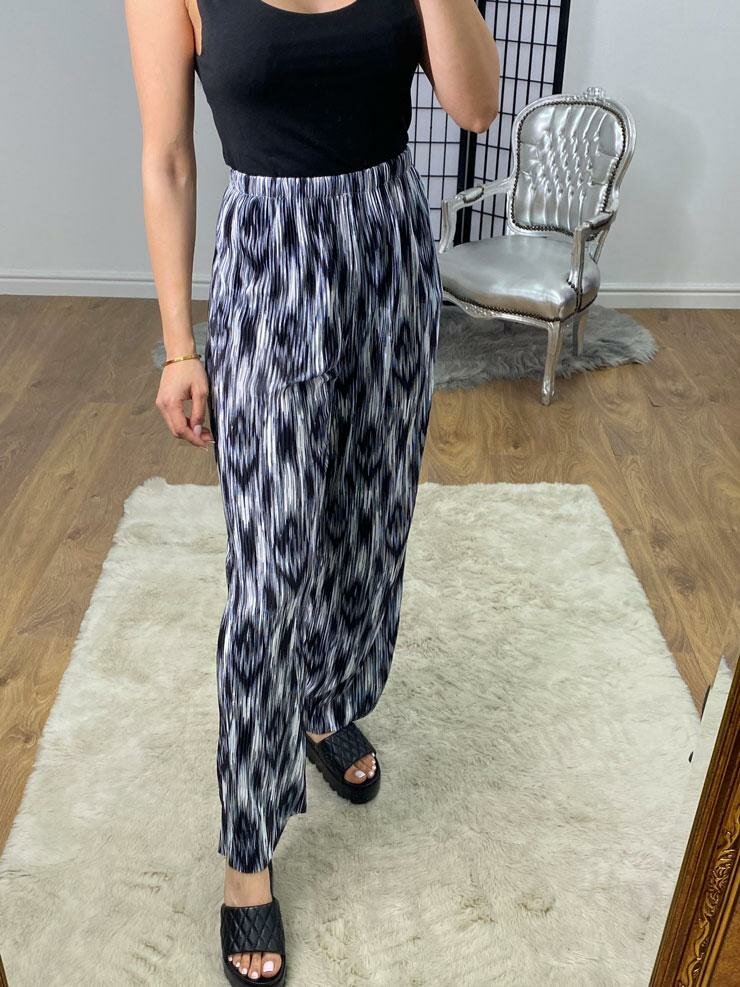 Dallas Pleated Monochrome Wide Leg Super Stretch Trousers