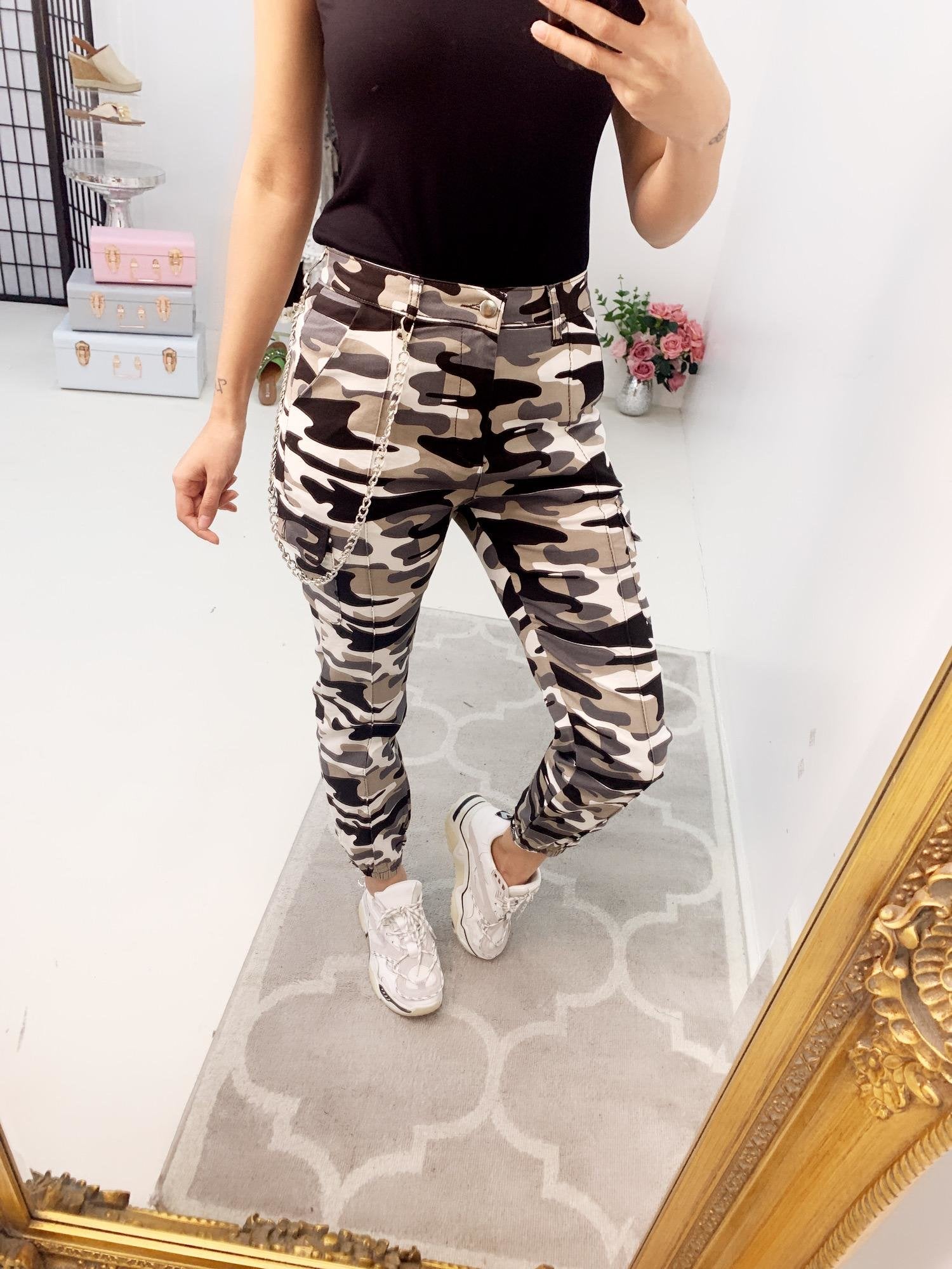 Dusty Camo Chain Detailed High Waist Cargo Trousers