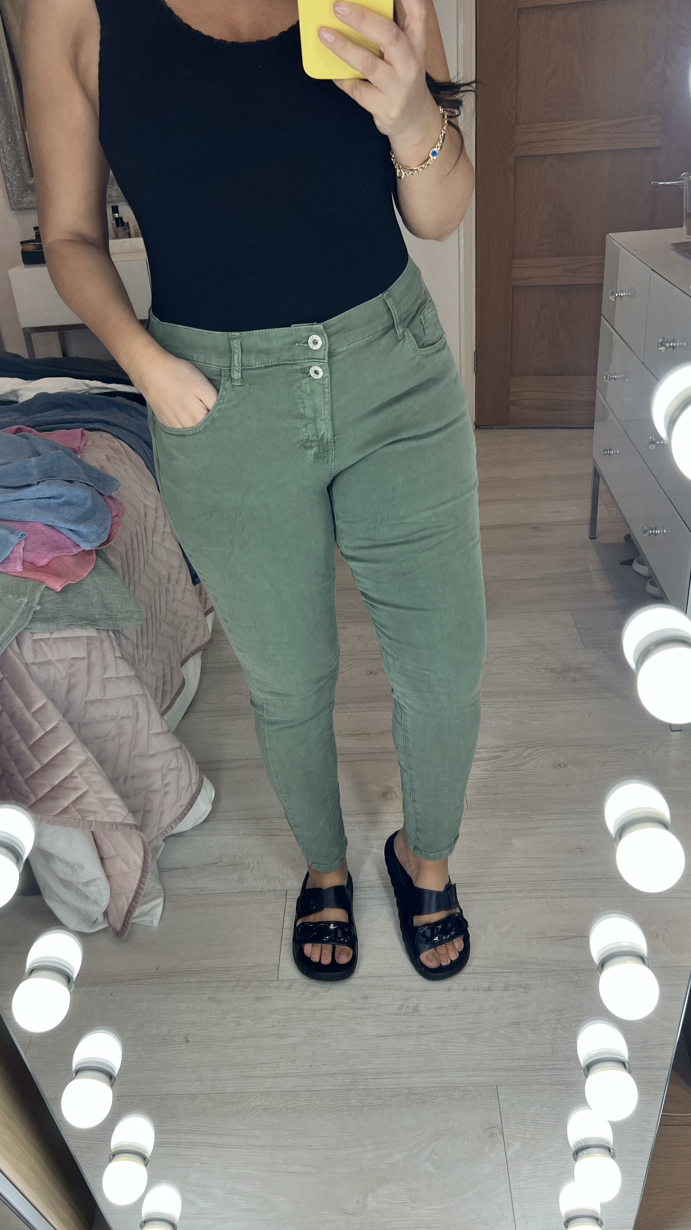 King Double Button Straight Leg Jeans