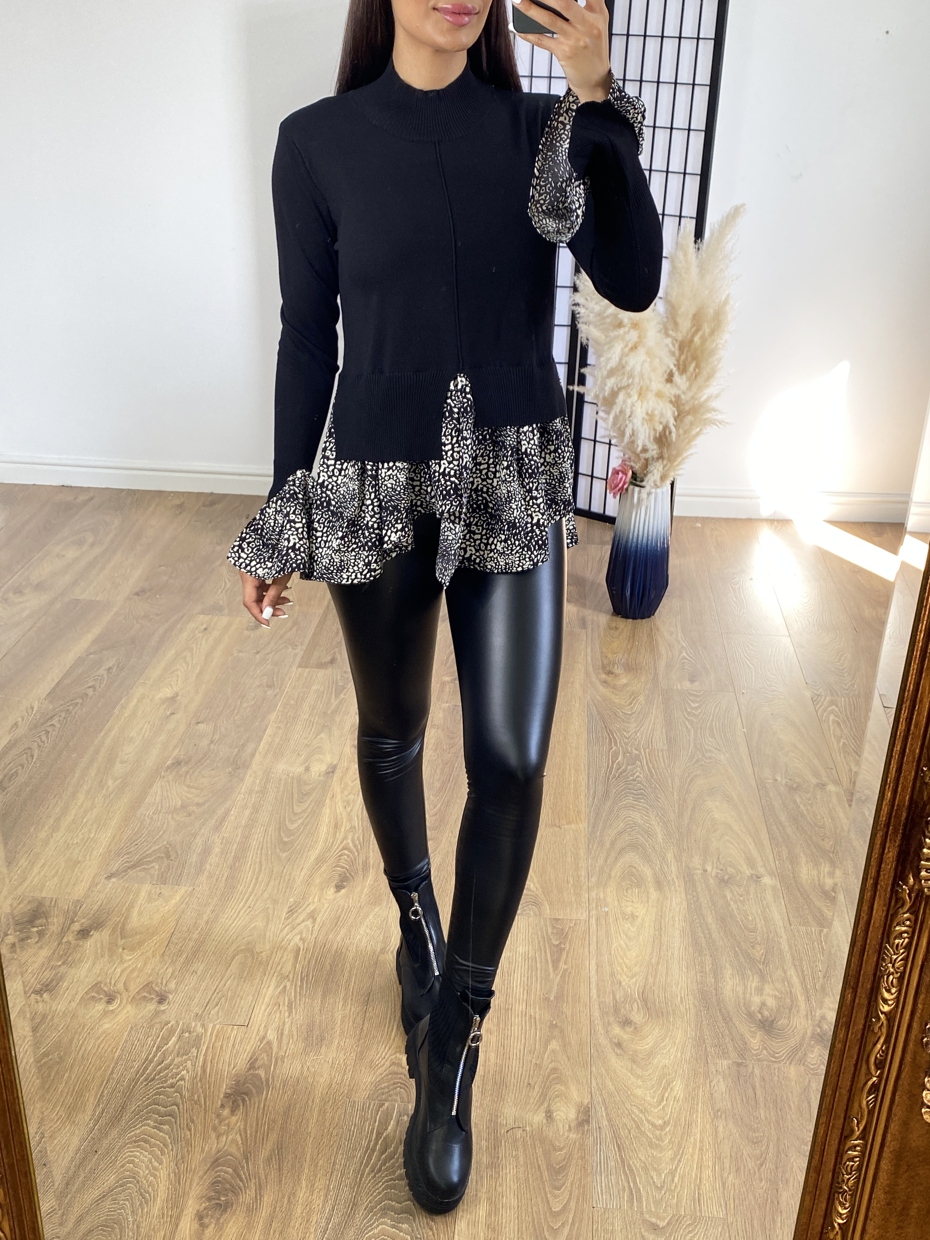 Latte 2 in 1 Cheetah Print Hem Fitted Stretch Knit