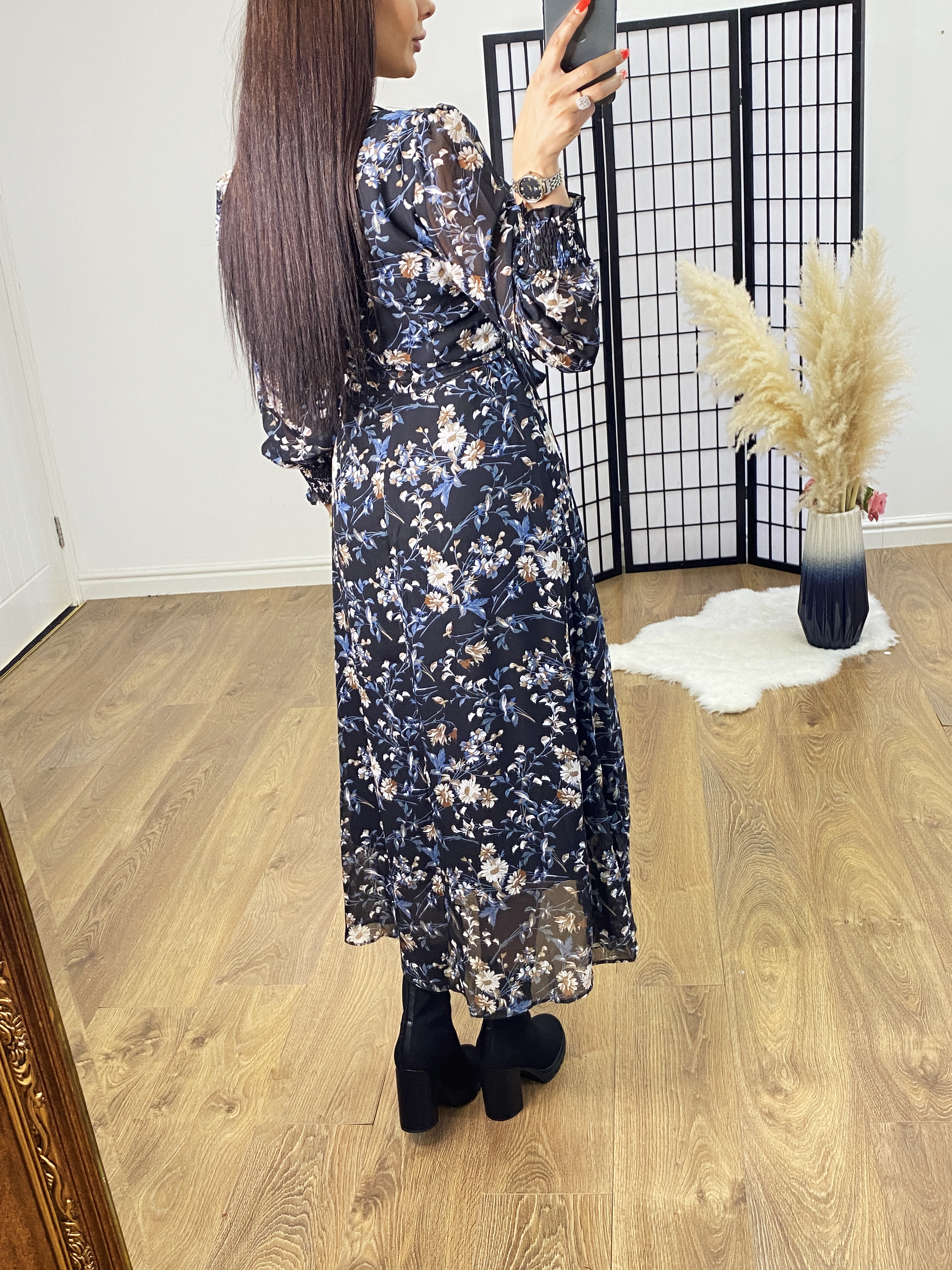 Travolta Sheer Sleeve Floral Print Maxi Dress