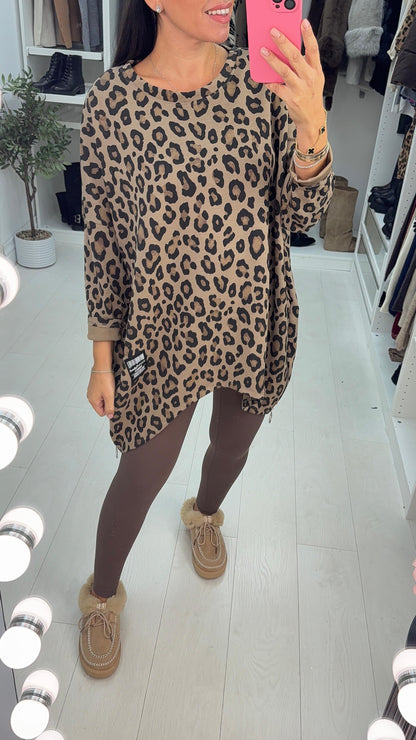 Dana Leopard Print Loose Fit Sweatshirt