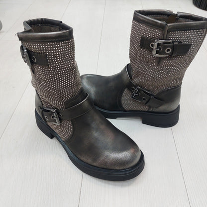 Jaimey Diamante And Buckle Detail Boots