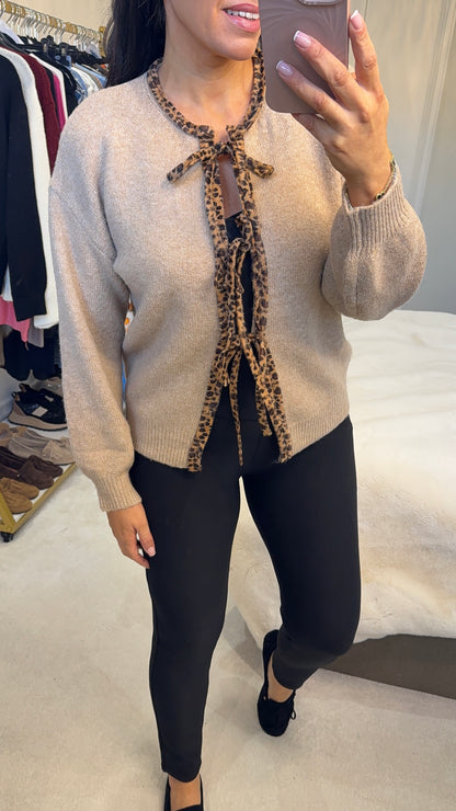 Juni Leopard Print Trim Tie Front Jumper