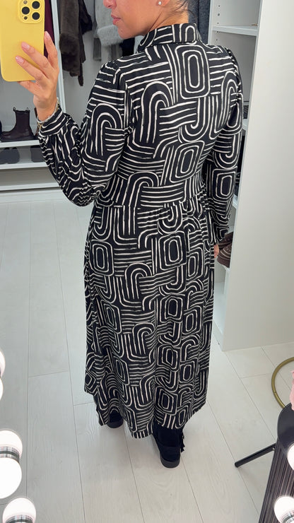 Galia Abstract Print Shirred Magic Maxi Dress
