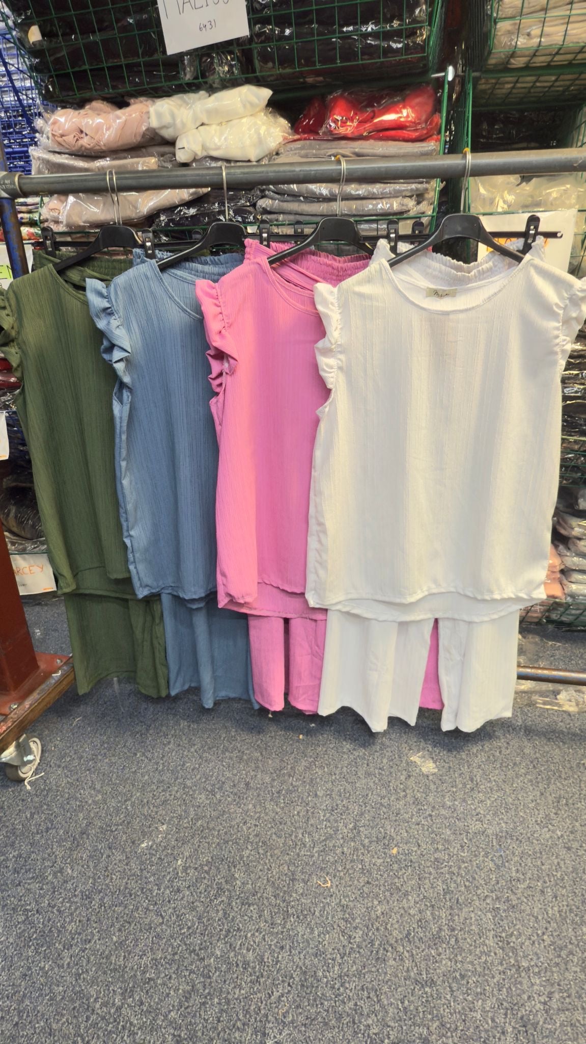 Simonia Frill Shoulder Crepe Co-ord Set