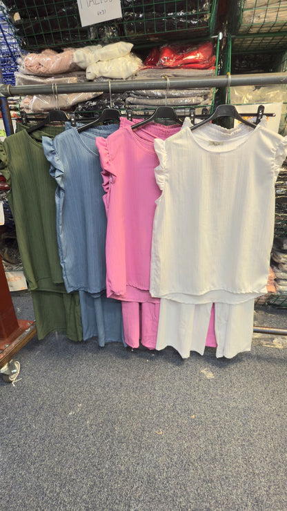 Simonia Frill Shoulder Crepe Co-ord Set