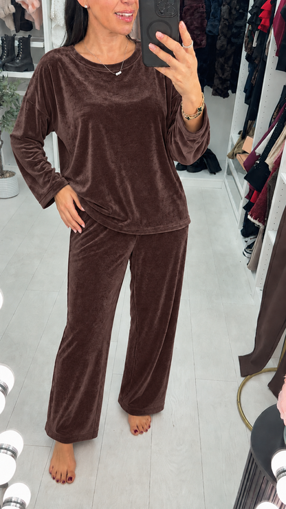 Alesia Plain Loose Fit Velour Loungewear Set