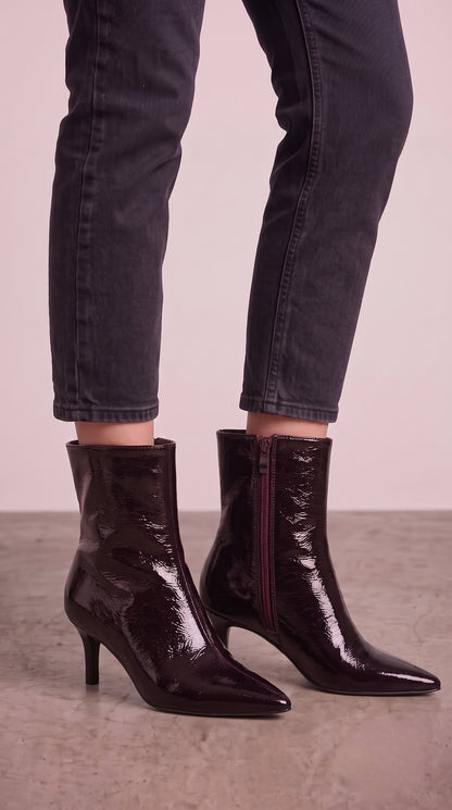 Daizy Faux Leather Pointed Heeled Boots