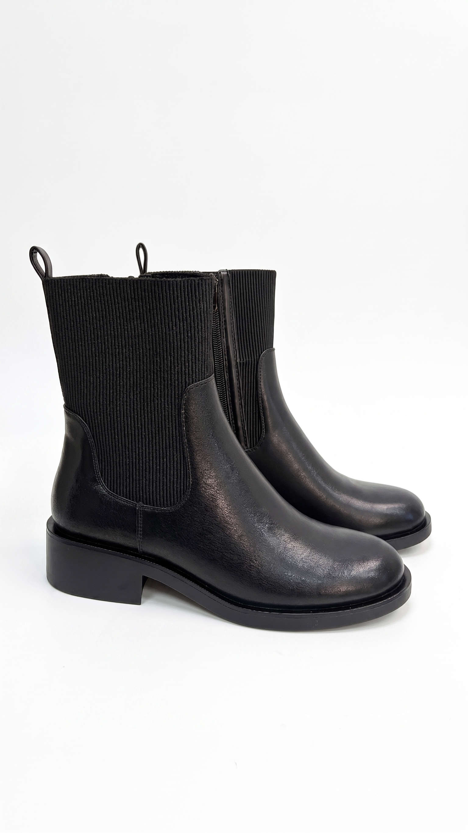Lenny Faux Leather Ribbed Chelsea Boots