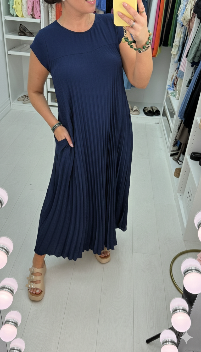Jodi Plain Pleated Maxi Dress