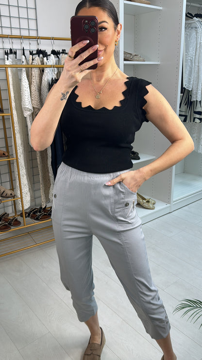 Crissy Plain Button Detail 3/4 Length Magic Trousers