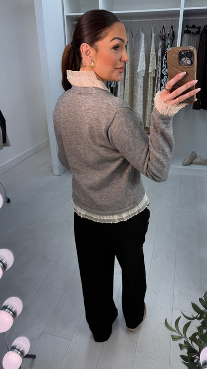 Santina Detailed Hem Button Closure Cardigan