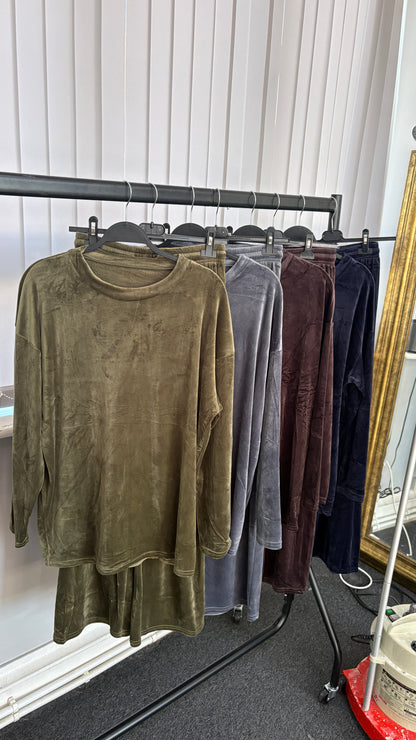 Alesia Plain Loose Fit Velour Loungewear Set