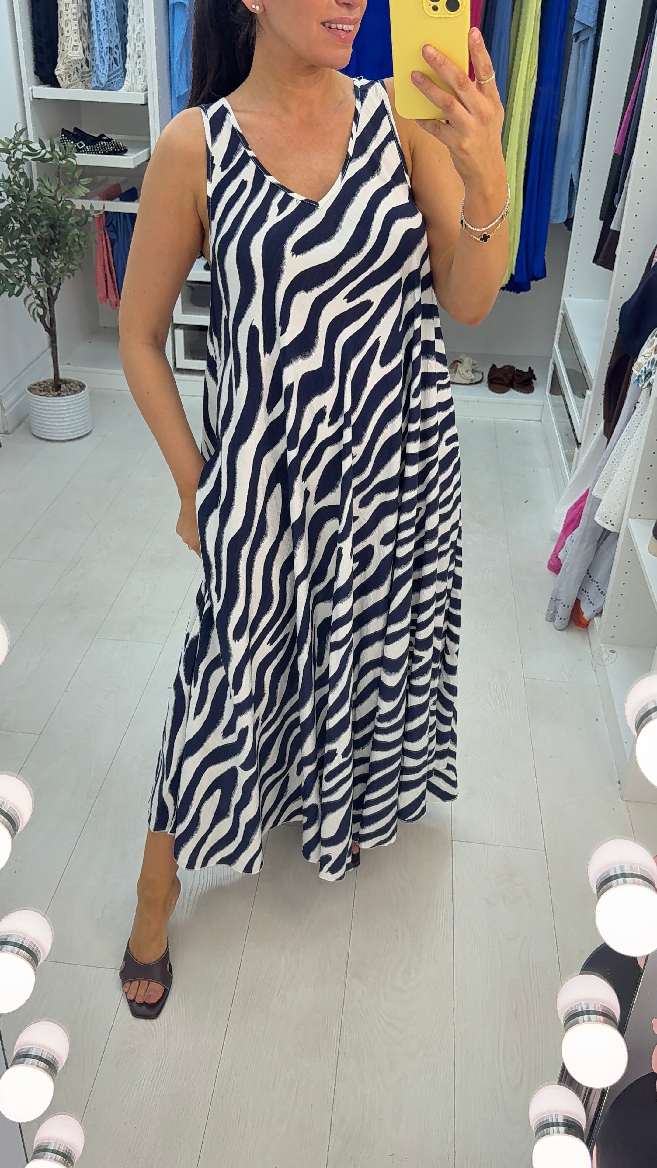 Rosanne Wave Pattern Loose Fit Maxi Dress