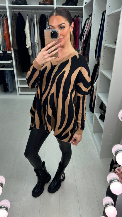 Liah Animal Print Oversized V Neck Jumper