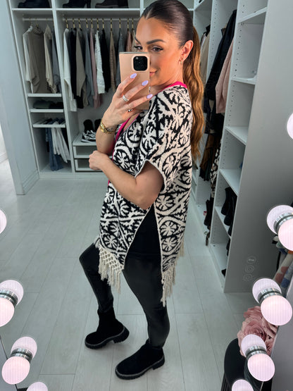 Alan Knitted Tassel Poncho