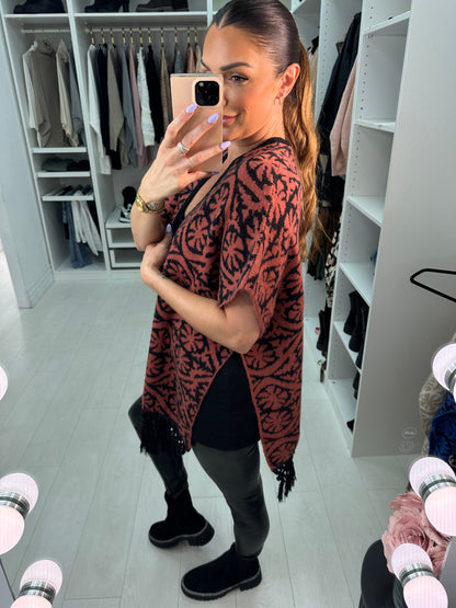 Alan Knitted Tassel Poncho