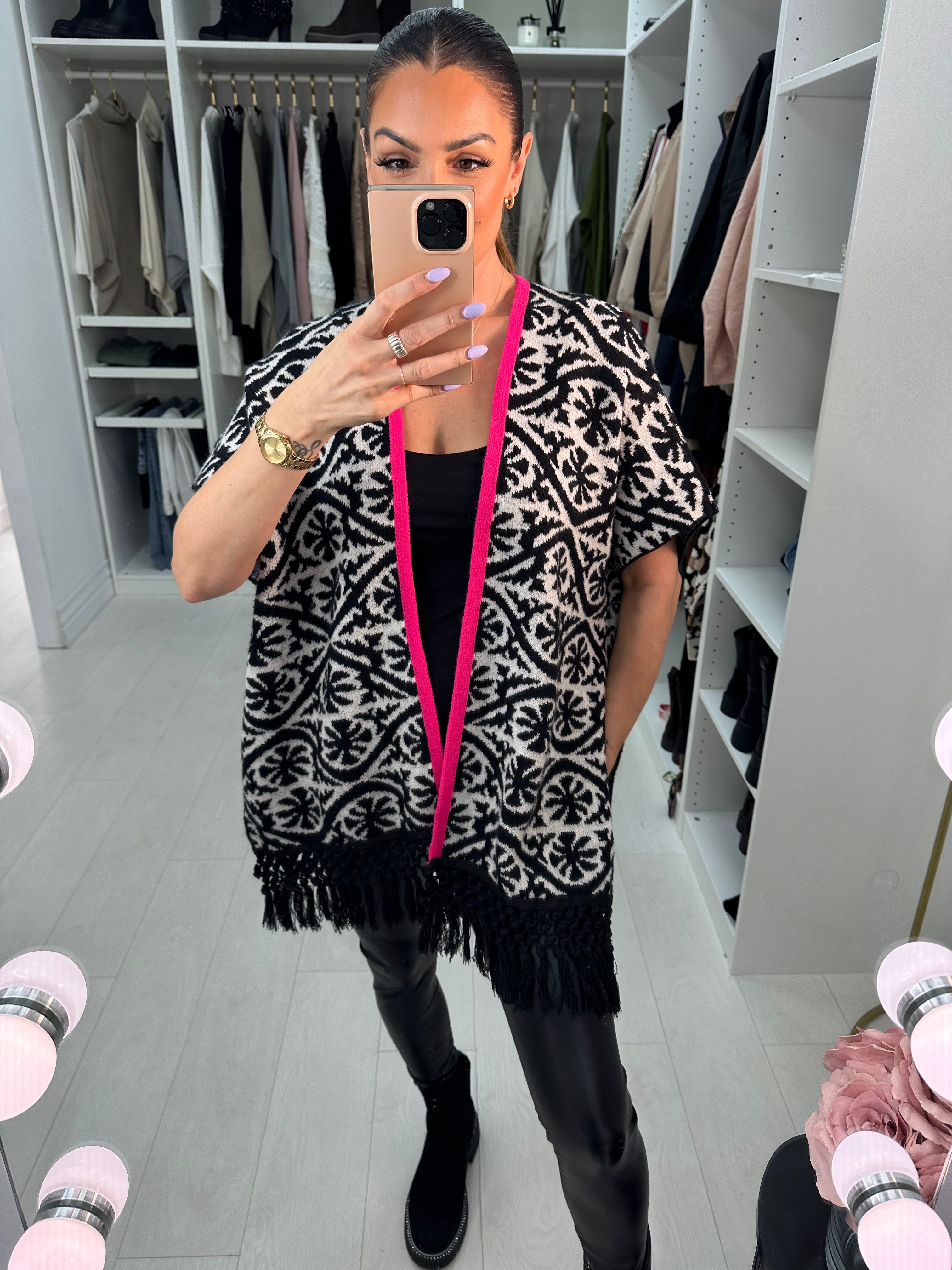 Alan Knitted Tassel Poncho