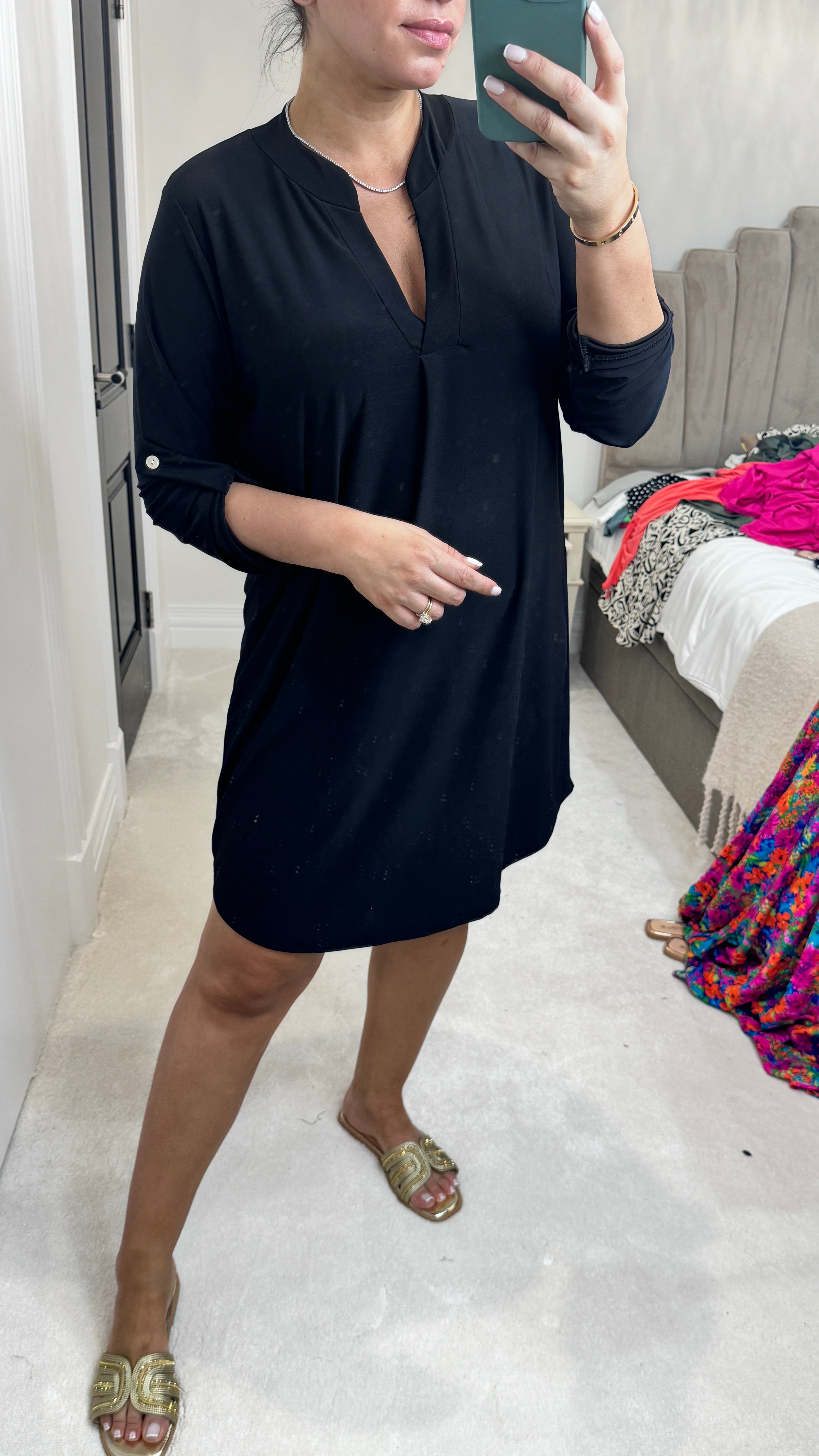 Rita Plain V-Neck Dress