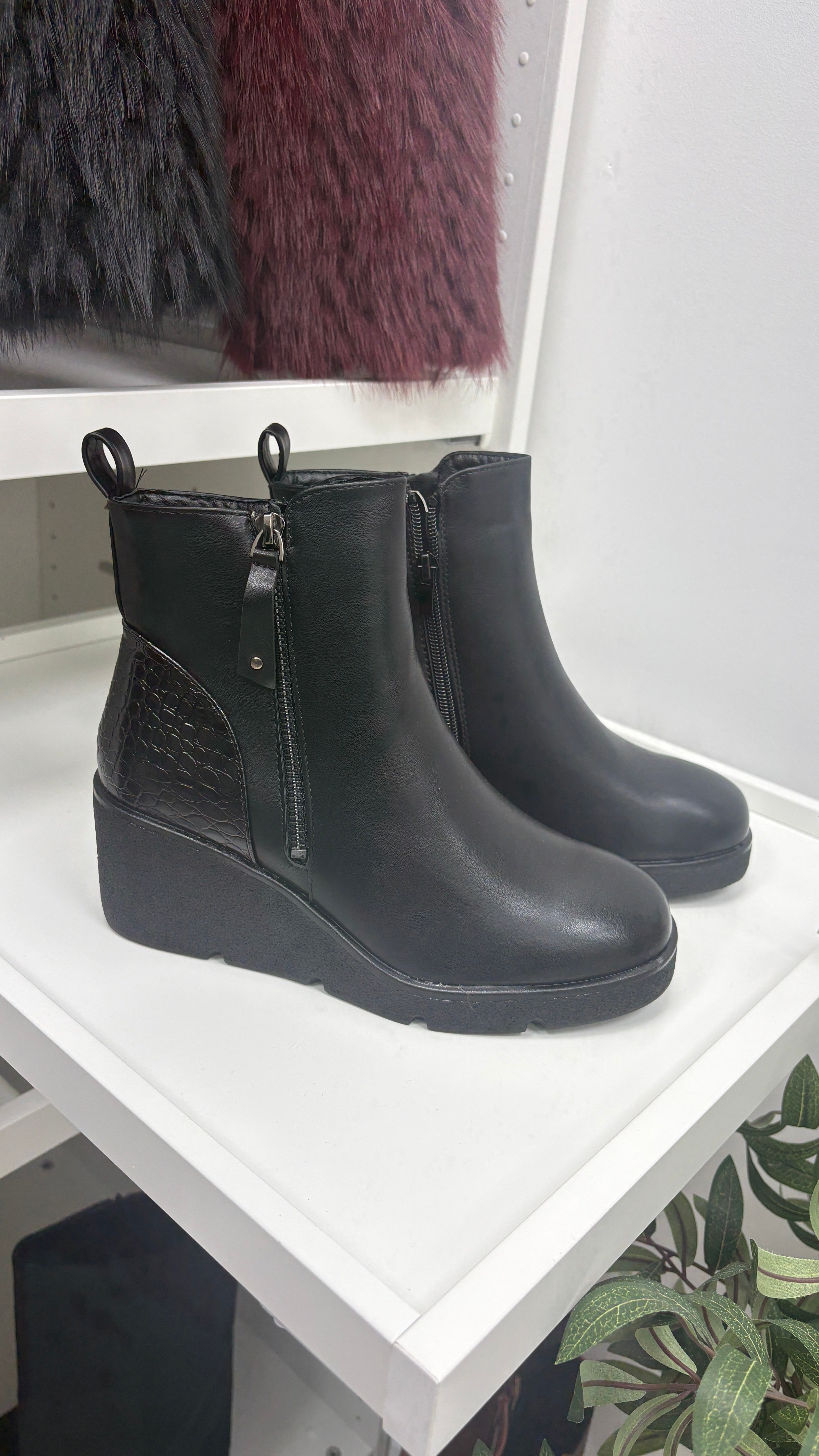 Krystal Faux Leather Zip Detailed Wedge Boots