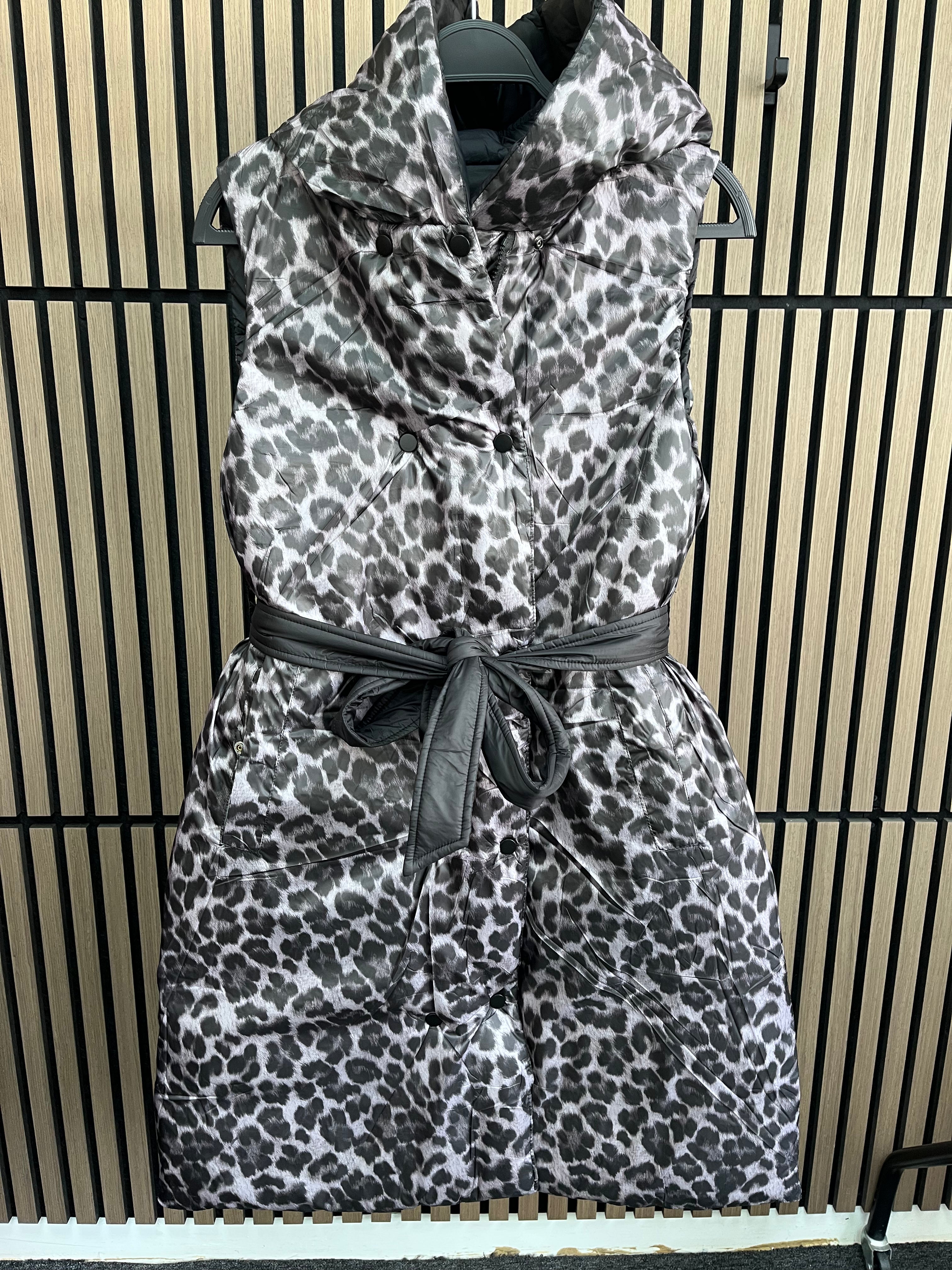 Aston Reversible Quilted Leopard Gilet