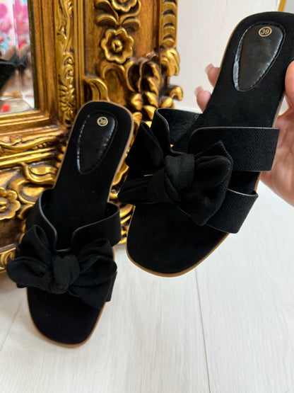 Francine Bow Detailed Flat Sliders