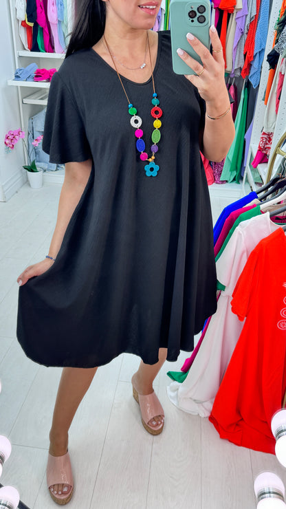 Amira Loose Fit Dress With Necklace