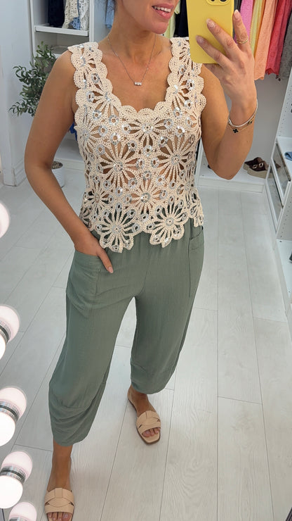 Izalea Plain Elasticated Waist Carrot Leg Trousers
