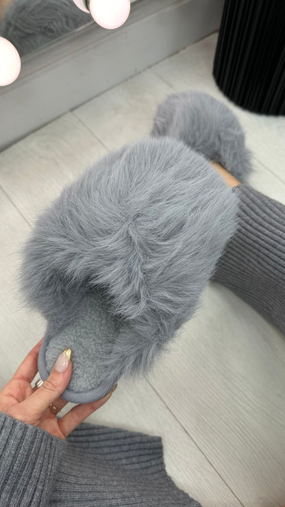 Prisha Faux Fur Fluffy Slippers