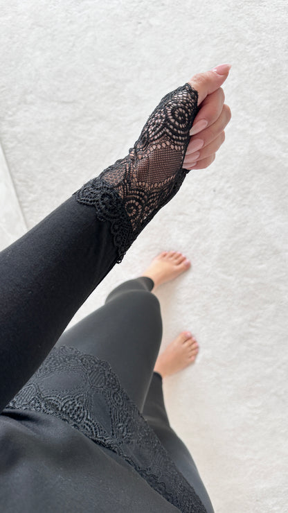 Cori Lace Trim Long Sleeve Top