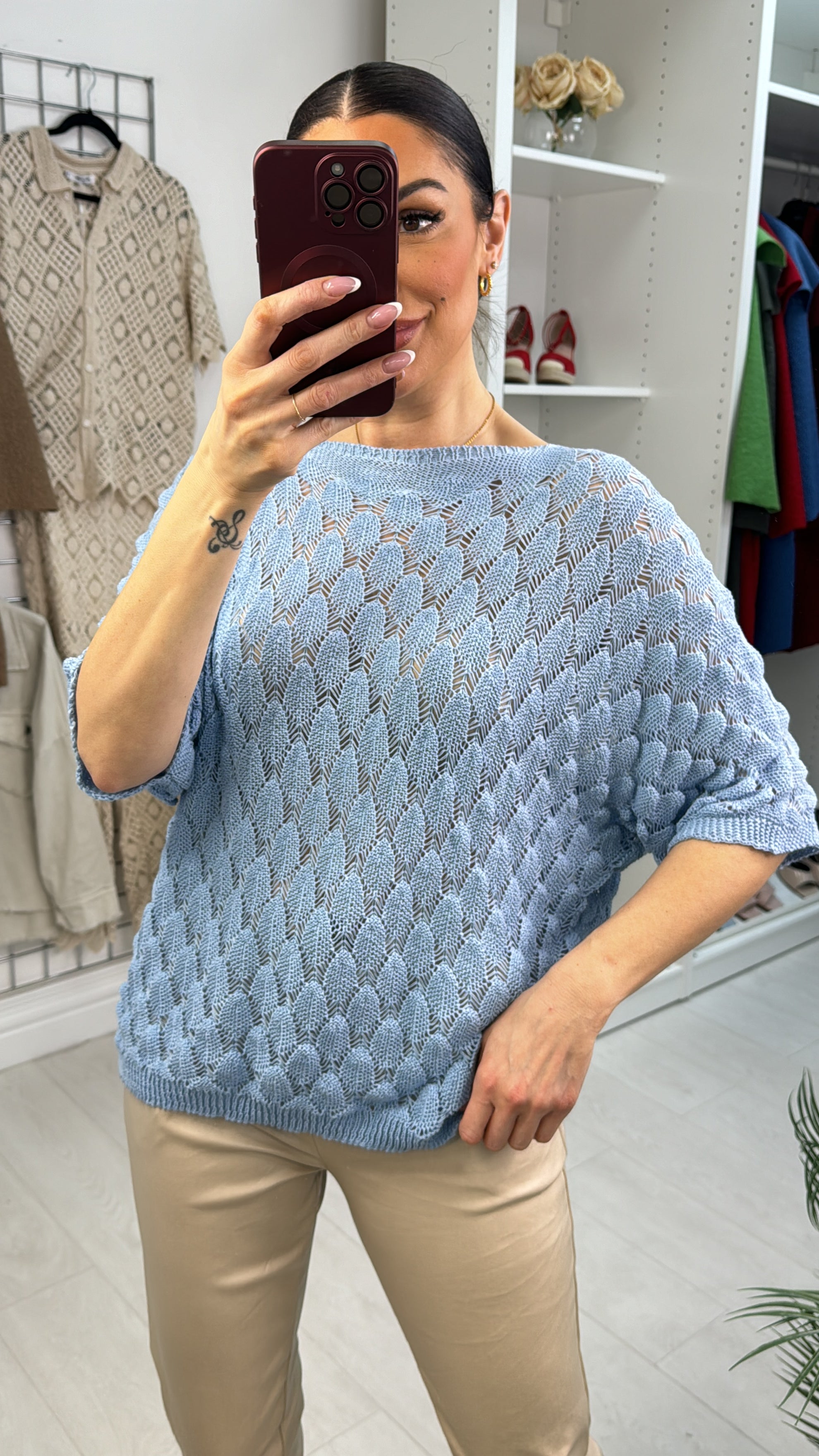 Taren Fine Knit Scallop Detail Top