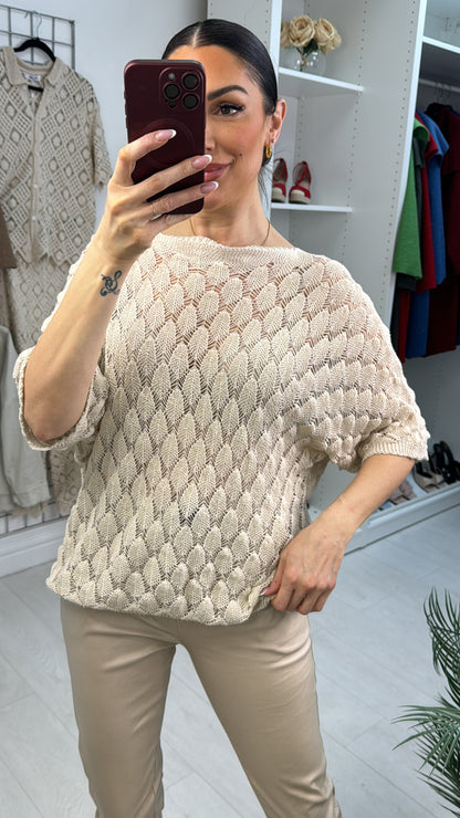 Taren Fine Knit Scallop Detail Top