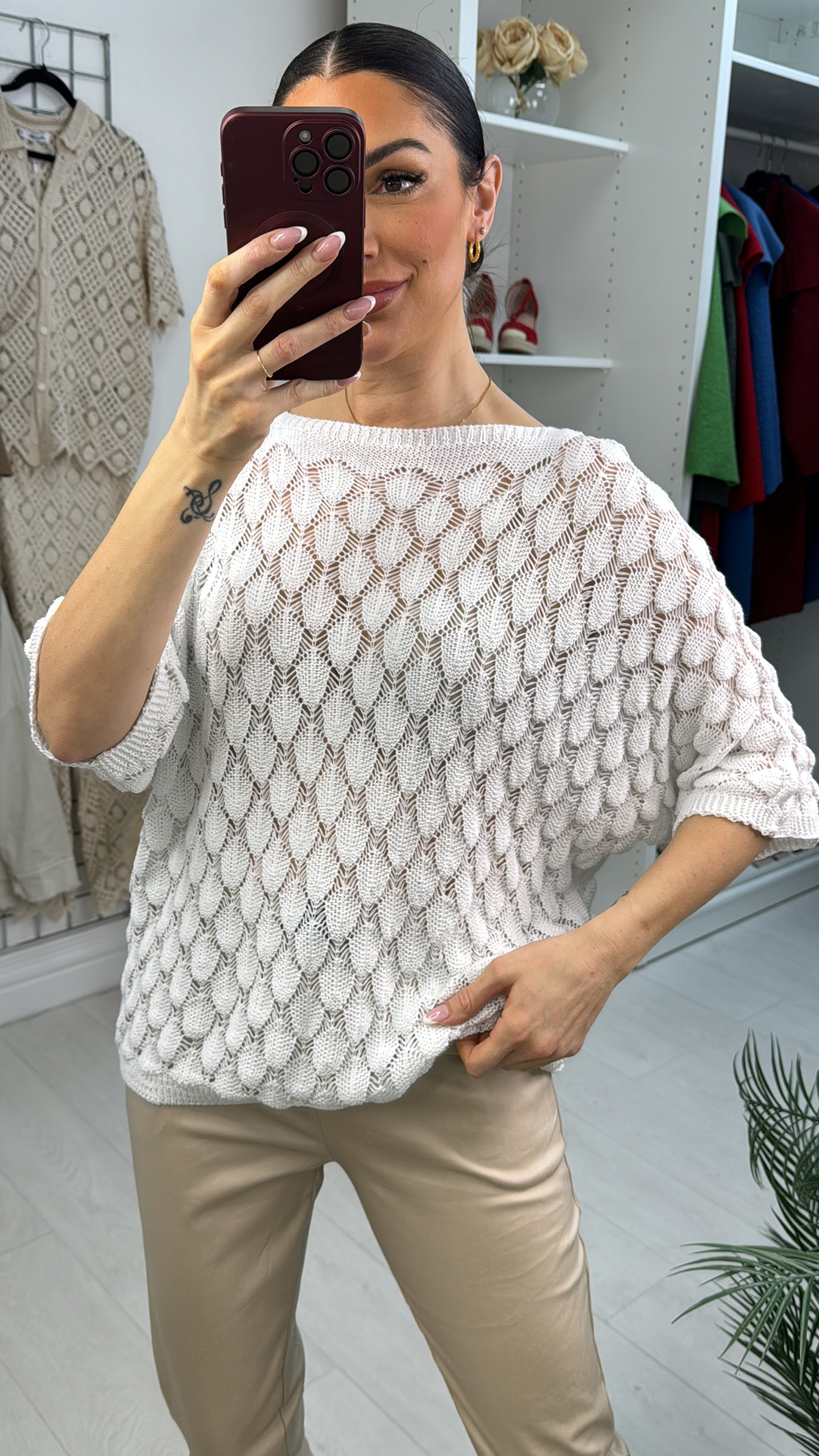 Taren Fine Knit Scallop Detail Top