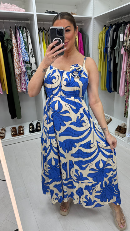 Evonna Brooch Detail Loose Fit Maxi Dress