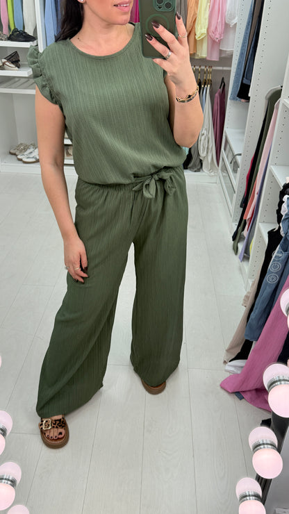 Simonia Frill Shoulder Crepe Co-ord Set