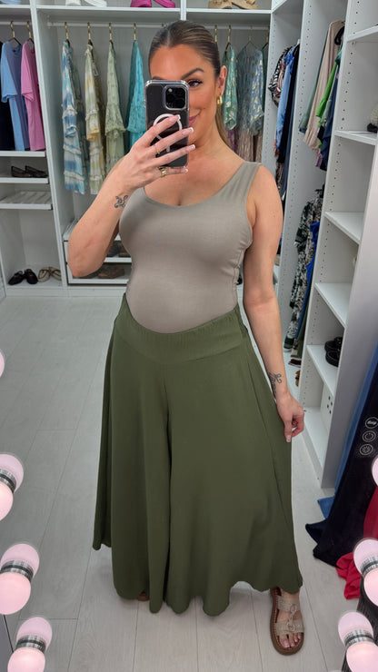 Ellee Plain Elasticated High Waist Wide Leg Trousers