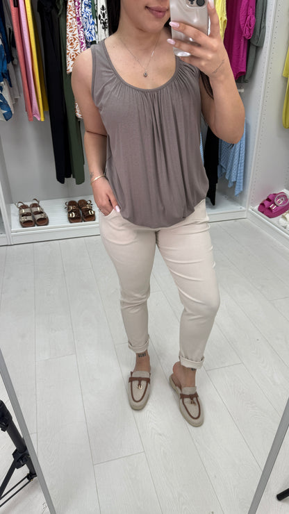 Cece Elastic Hem Bubble Basic Vest