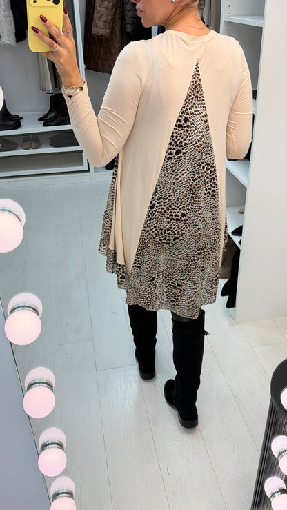 Lacie  Heart Print Chiffon Back Detailed Dipped Hem Top