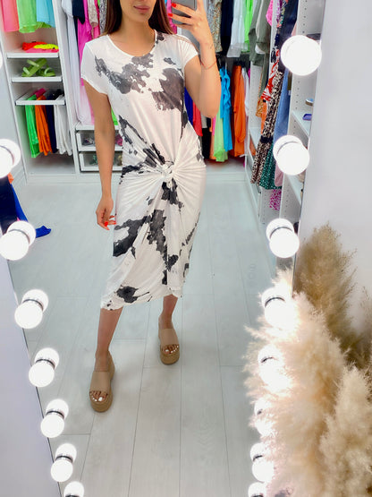 Catissa Marble Print Stretch Dress