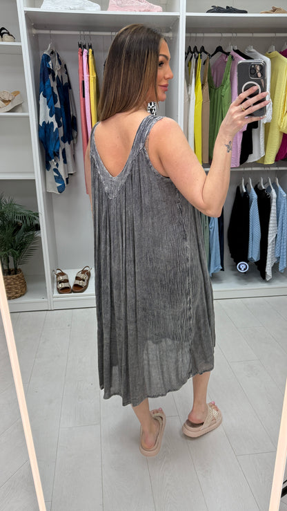 Jeanne Acid Wash V Neck Loose Fit Dress