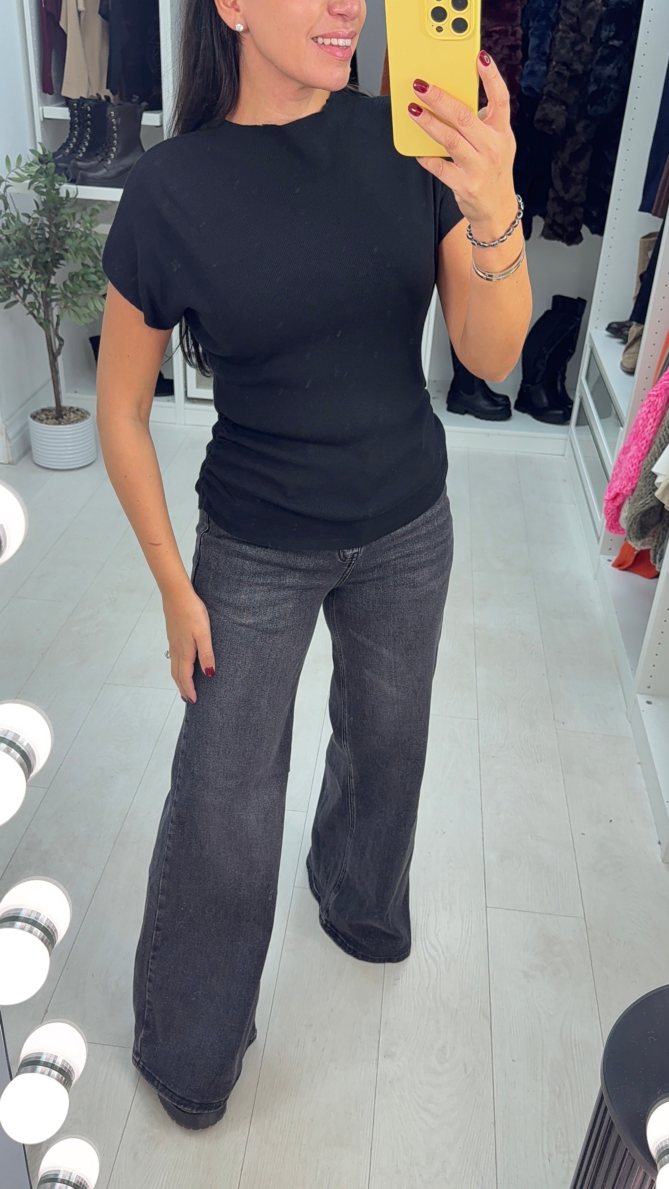 Dafnee Plain Ruched Side Knitted Top