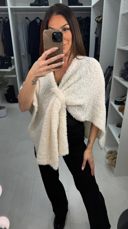 Samona Boucle Super Soft Poncho