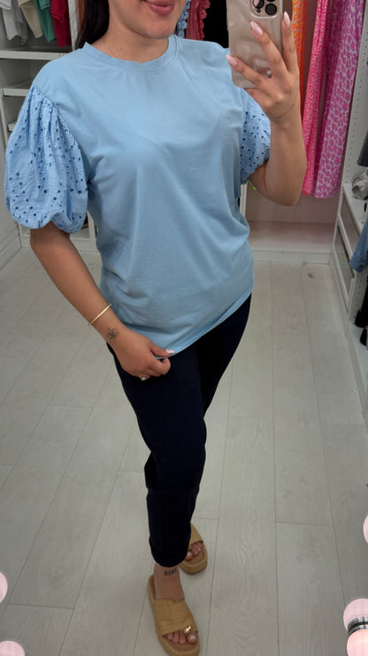 Quinny Plain Broidery Ballon Sleeve Top