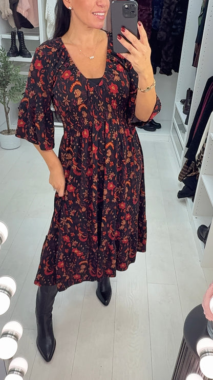 Ivetta Floral Print Shirred Waist Magic Dress